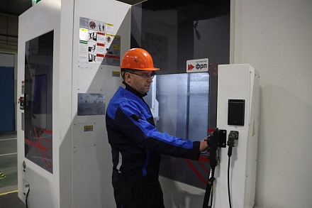 На «Пензадизельмаш» ввели в эксплуатацию новый обрабатывающий центр с ЧПУ
